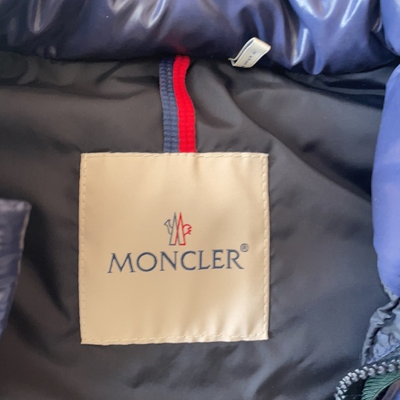 Adorable boys Moncler vest, 100% authentic - Picture 2 of 5